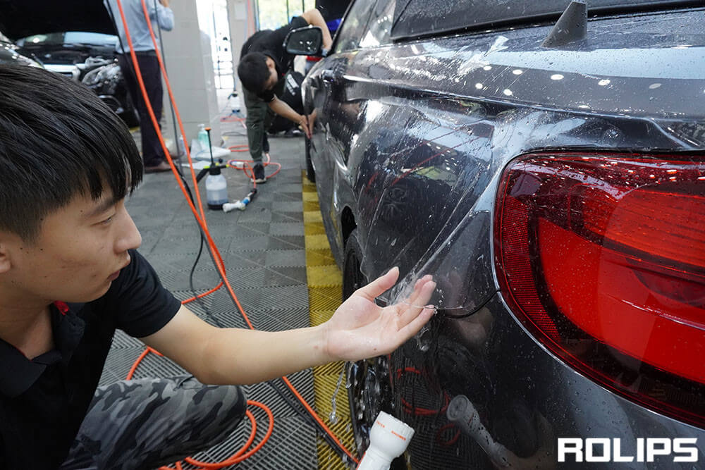 車衣怎么貼？汽車貼車衣詳細(xì)步驟流程教程（6）