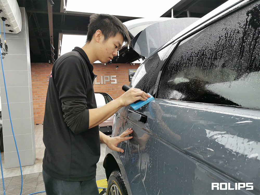 冬季貼車衣需要注意什么？剛貼完車衣下雪了怎么辦？（1）